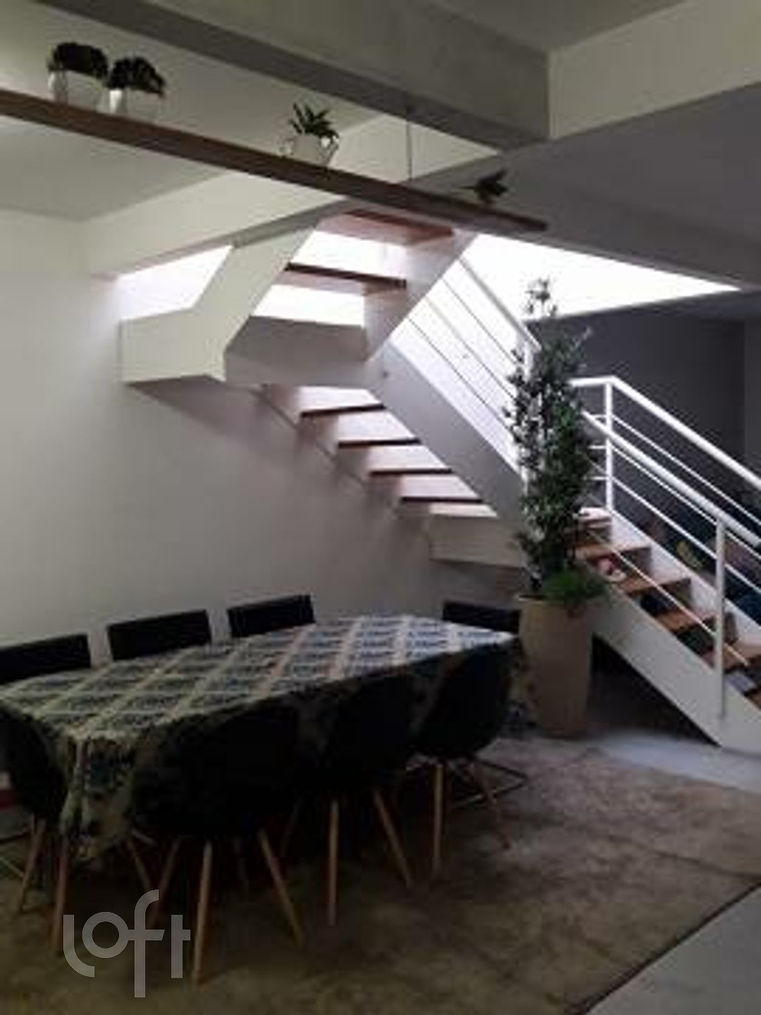 Casa à venda com 3 quartos, 200m² - Foto 2