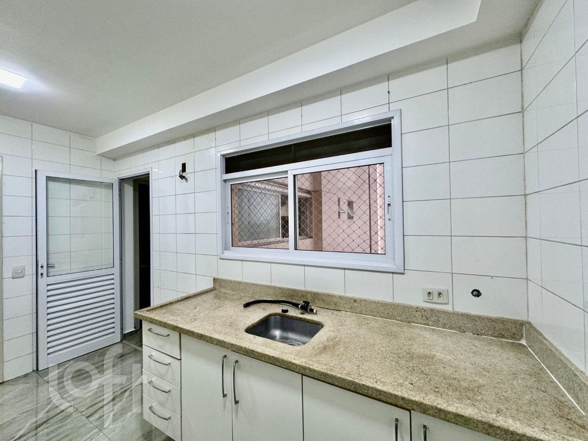 Apartamento à venda com 3 quartos, 123m² - Foto 9