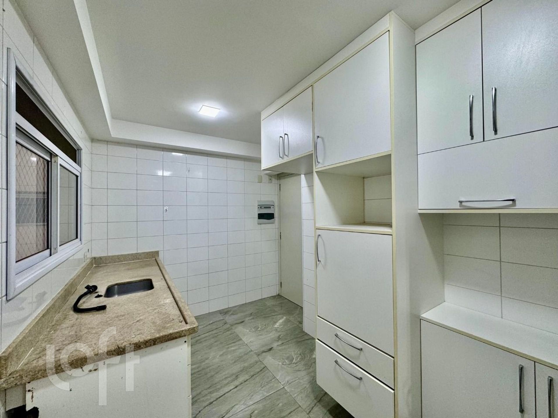 Apartamento à venda com 3 quartos, 123m² - Foto 7