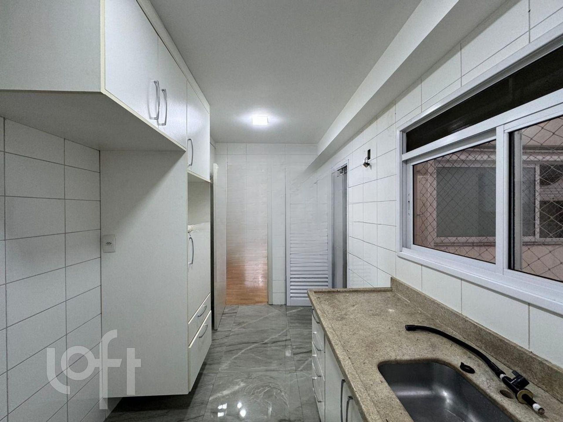 Apartamento à venda com 3 quartos, 123m² - Foto 8