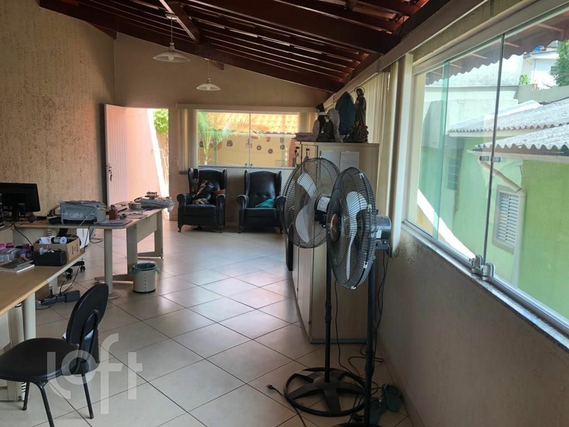 Casa à venda com 3 quartos, 210m² - Foto 14