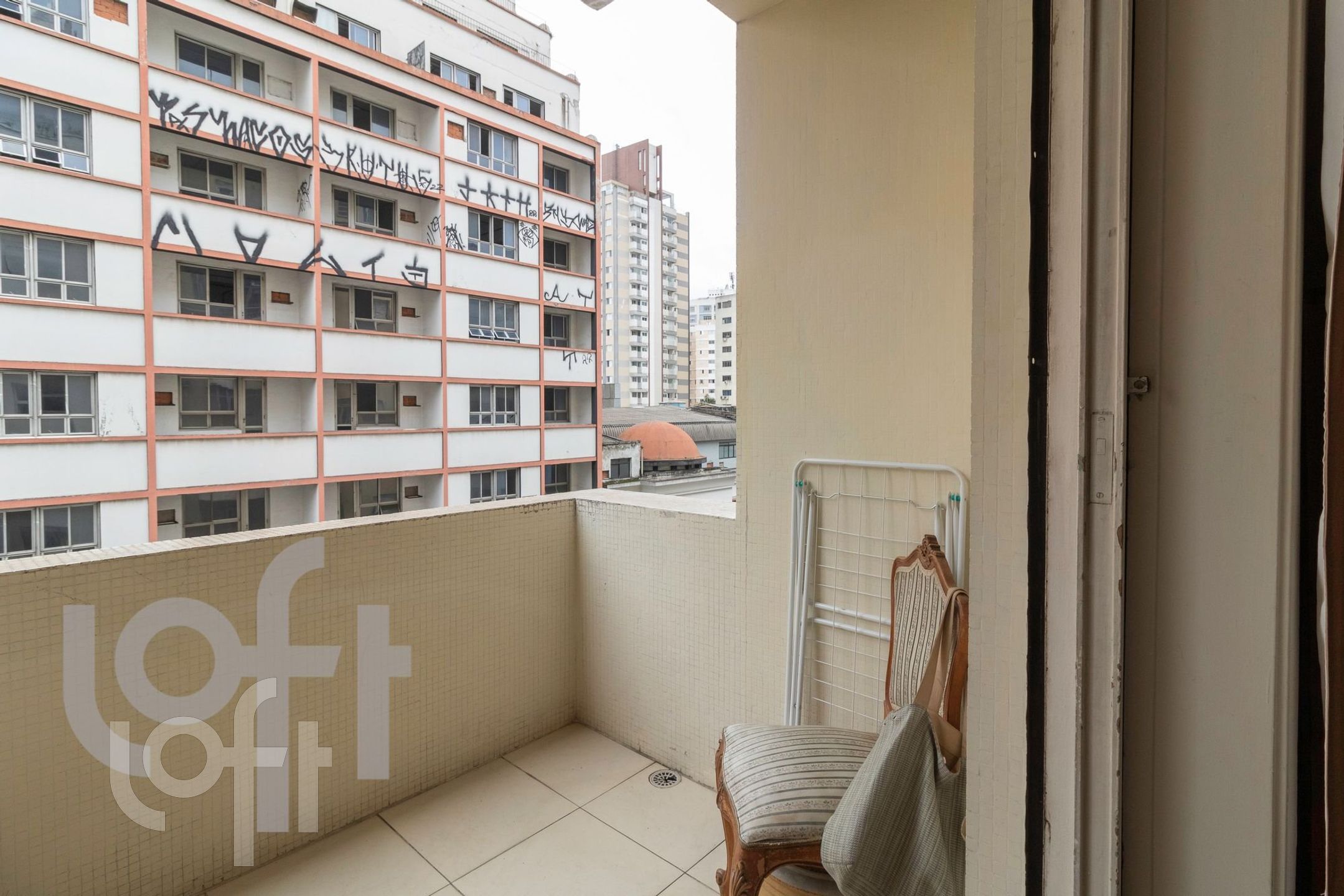 Apartamento à venda com 2 quartos, 65m² - Foto 3