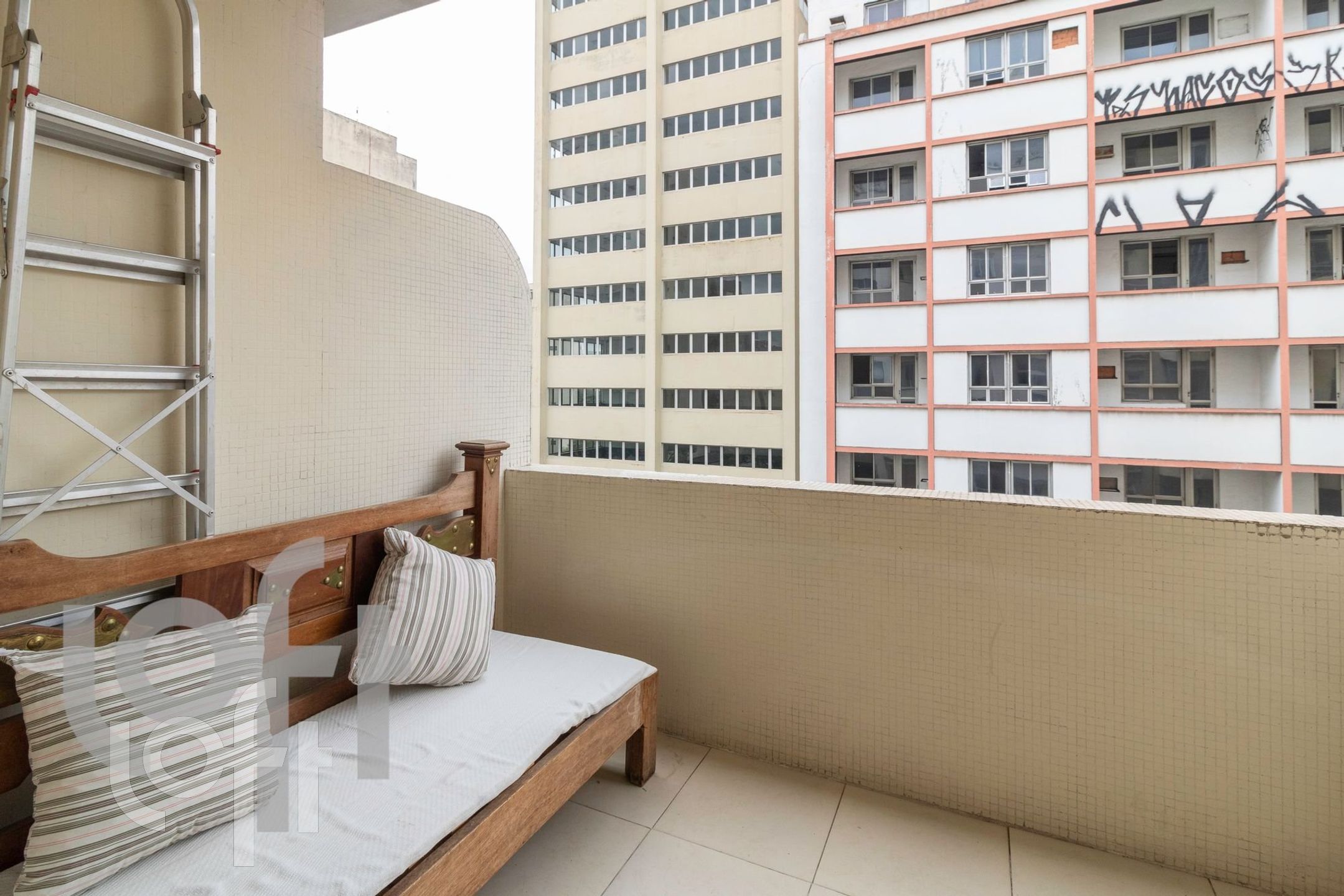 Apartamento à venda com 2 quartos, 65m² - Foto 4