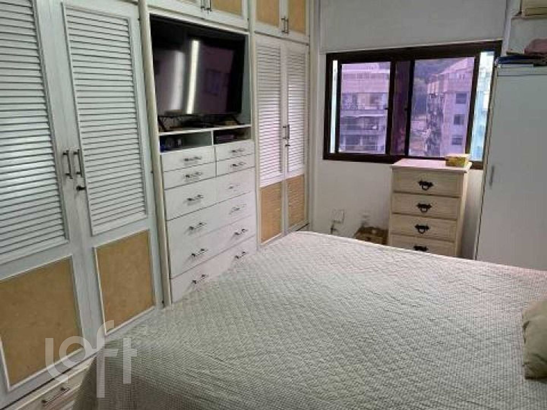 Apartamento à venda com 3 quartos, 258m² - Foto 11