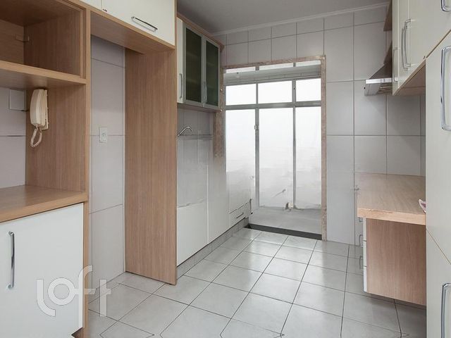 Apartamento com 105m², 3 dormitórios, 1 suíte, 1 vaga, Três Figueiras em Porto Alegre