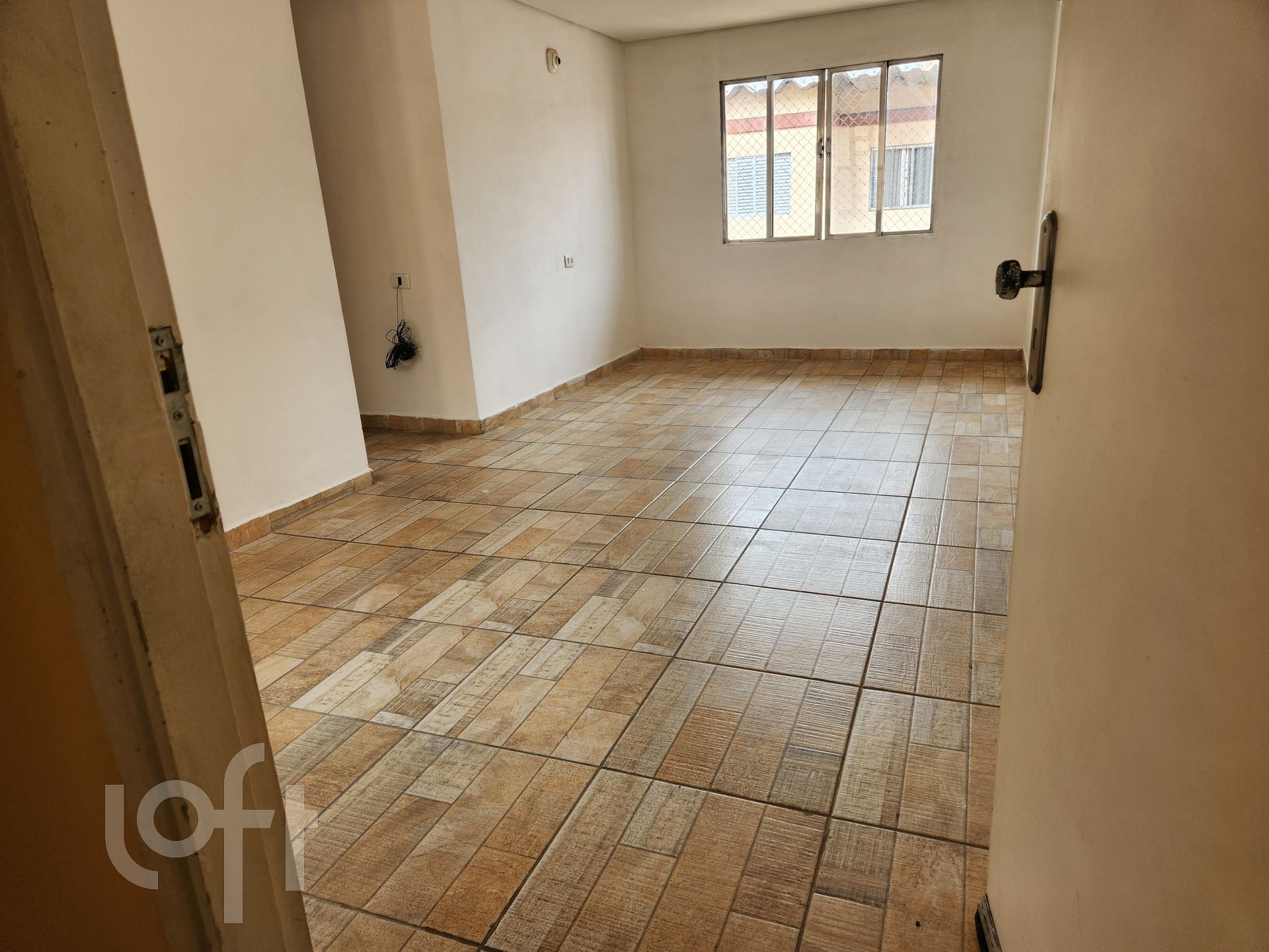 Apartamento à venda em Jardim Santa Emilia com 54