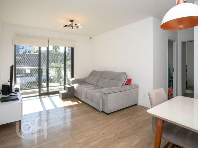 Apartamento com 74m², 2 dormitórios, 1 suíte, 1 vaga, Petrópolis em Porto Alegre