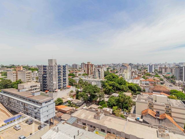 Apartamento com 57m², 2 dormitórios, 1 suíte, 2 vagas, Santana em Porto Alegre