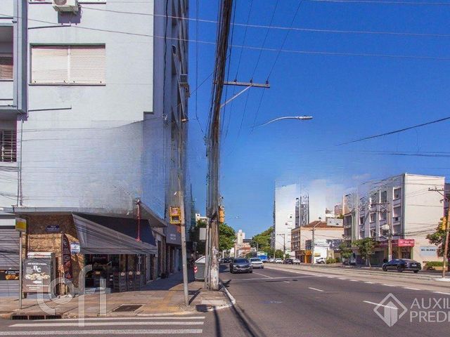 Apartamento com 100m², 3 dormitórios, 1 suíte, Rio Branco em Porto Alegre