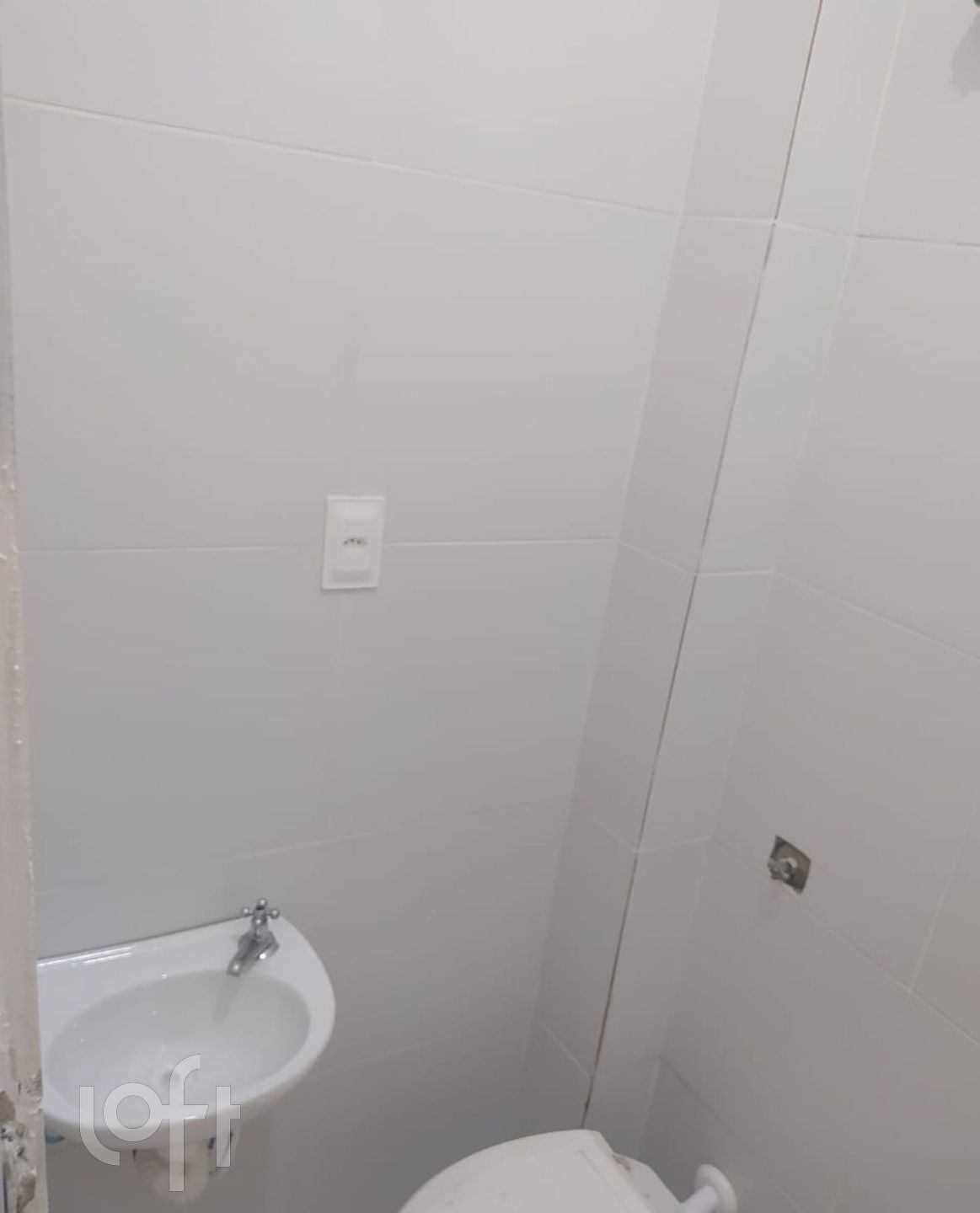 Apartamento à venda com 1 quarto, 37m² - Foto 2