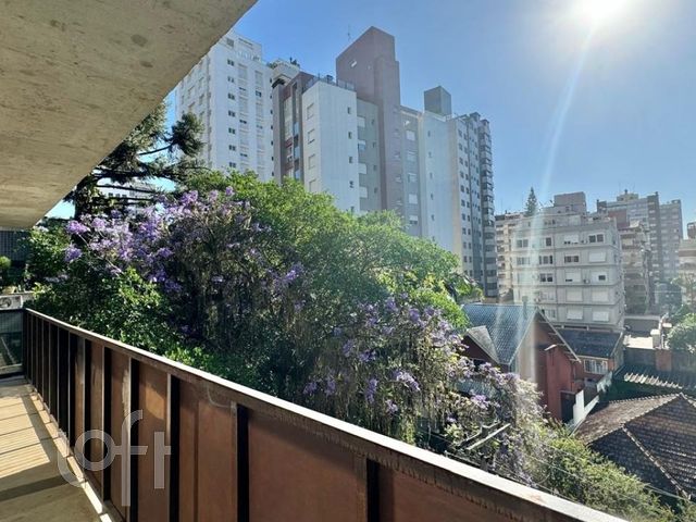 Apartamento com 179m², 3 dormitórios, 3 suítes, 3 vagas, Rio Branco em Porto Alegre