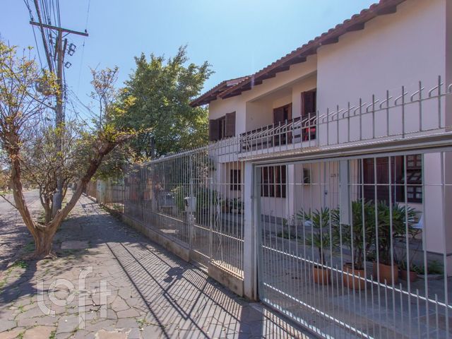 Casa com 150m², 4 dormitórios, 1 suíte, 4 vagas, São João em Porto Alegre