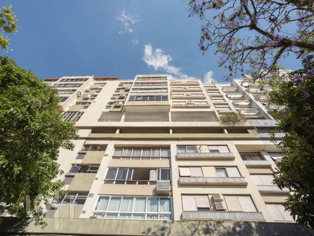 Apartamento com 133m², 3 dormitórios, 1 suíte, 1 vaga, Floresta em Porto Alegre
