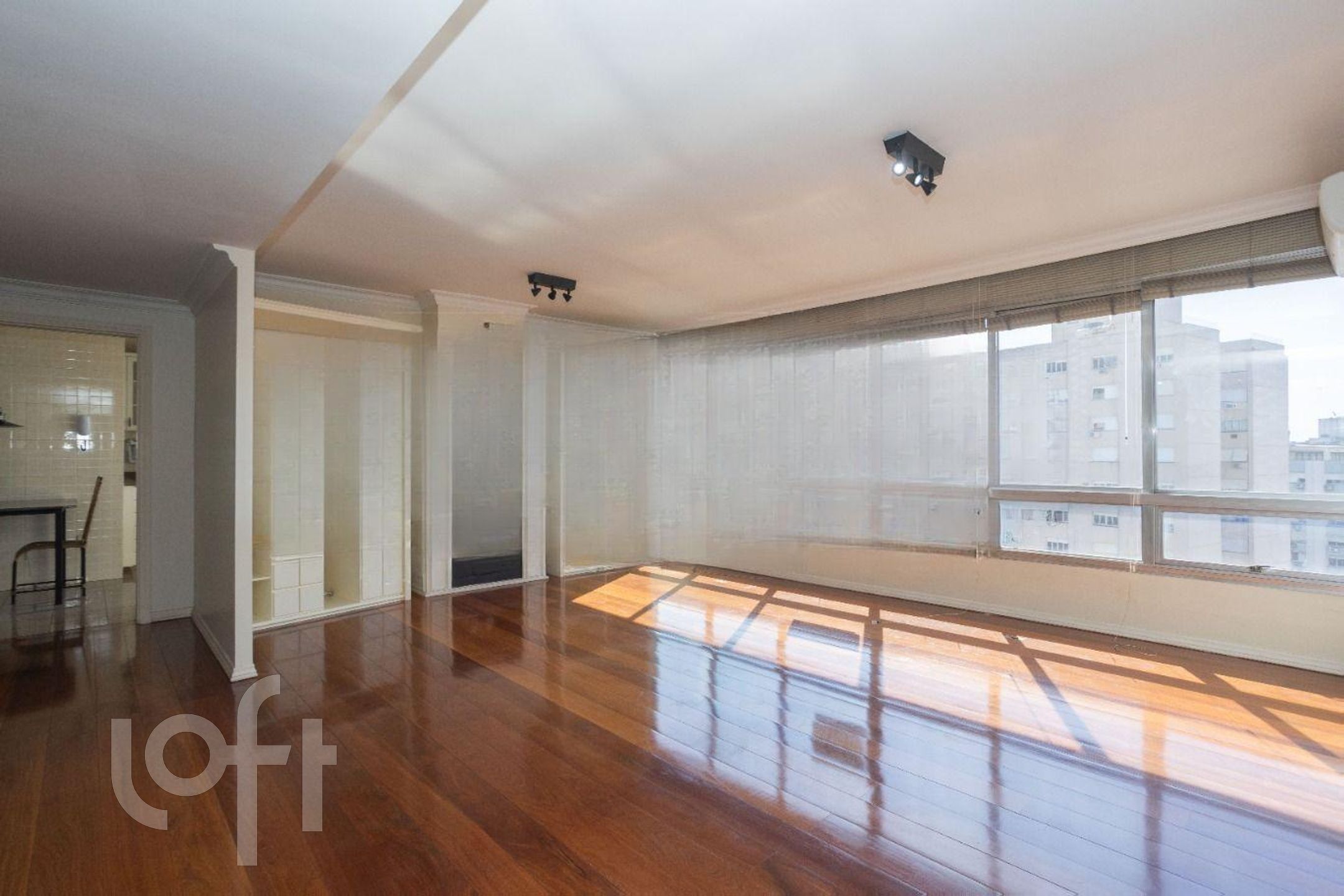 Apartamento com 133m², 3 dormitórios, 1 suíte, 1 vaga, Floresta em Porto Alegre