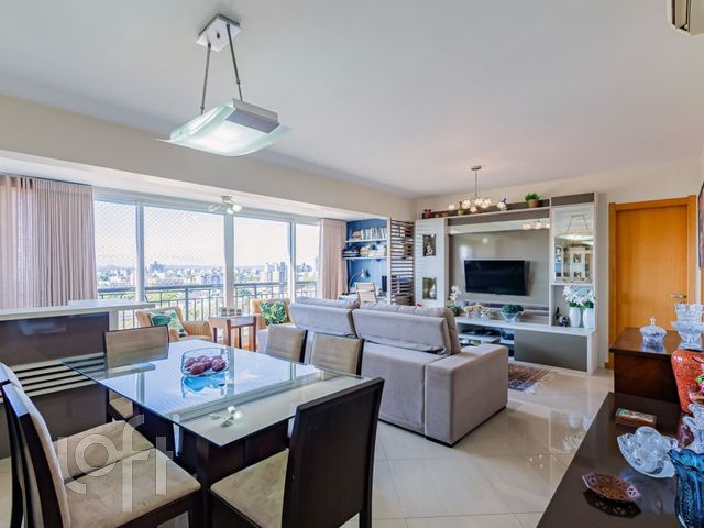 Apartamento com 120m², 3 dormitórios, 1 suíte, 2 vagas, Jardim Europa em Porto Alegre