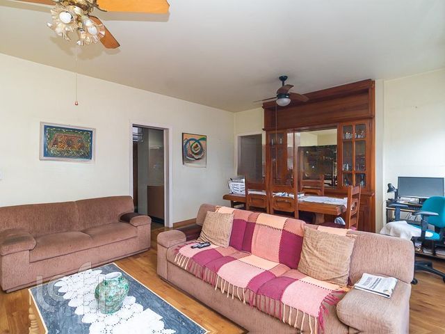 Apartamento com 114m², 3 dormitórios, 1 suíte, 1 vaga, Rio Branco em Porto Alegre