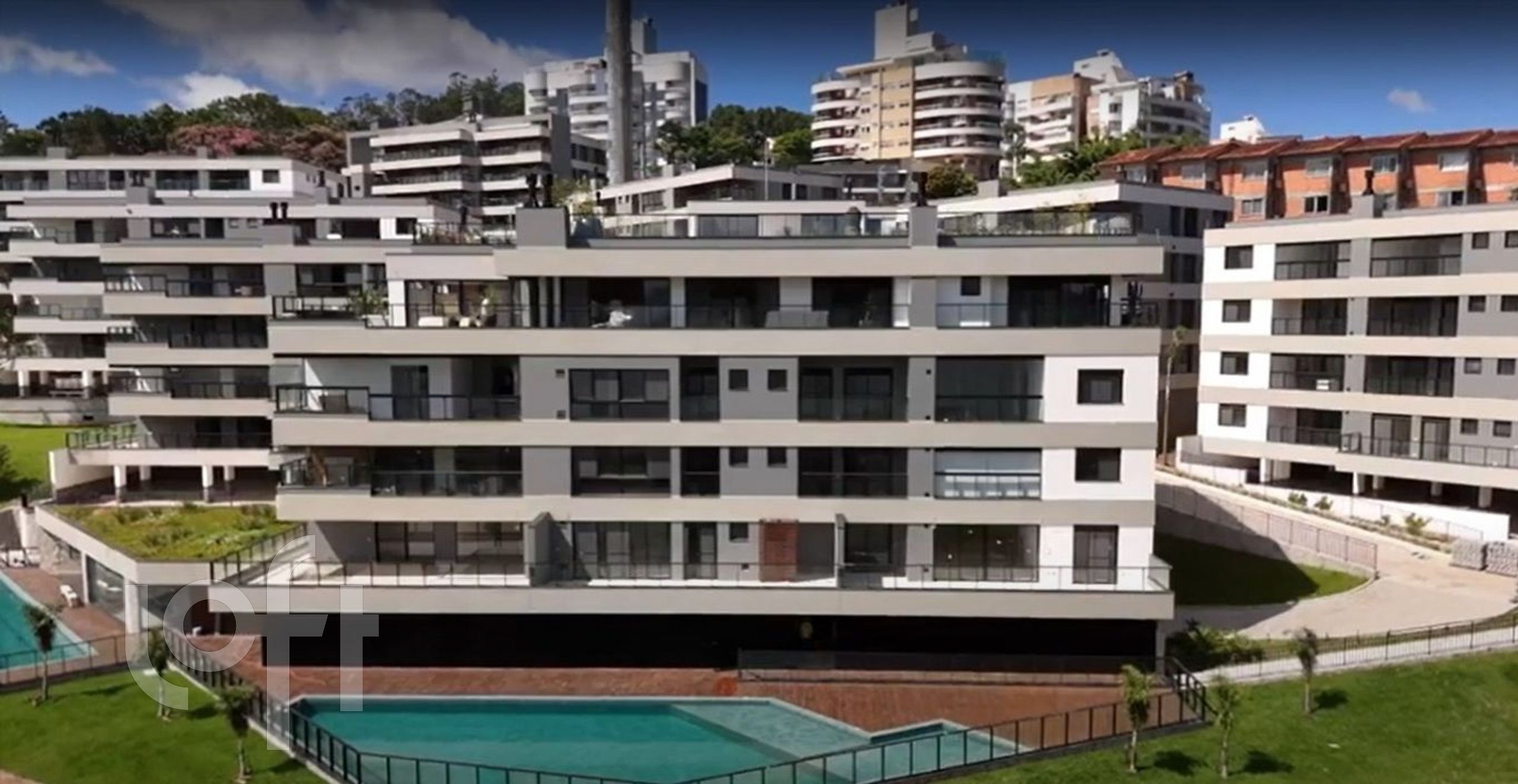 Apartamentos com 162m², 3 quartos, 3 suítes, 2 garagens, no bairro João Paulo em Florianópolis