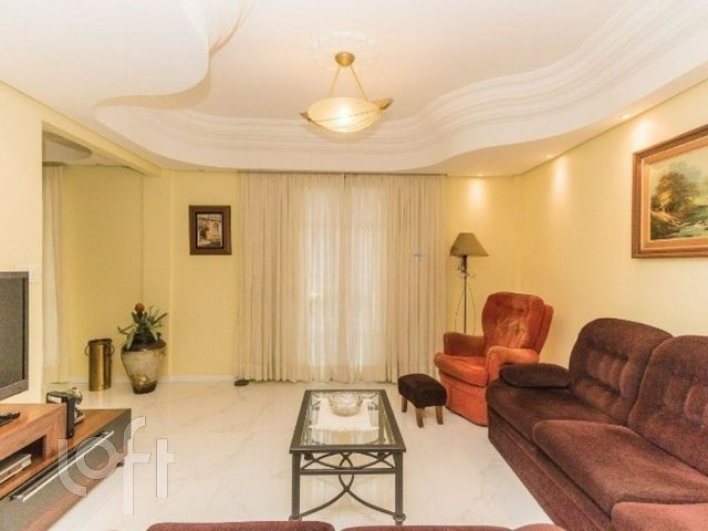 Apartamento com 130m², 3 dormitórios, 1 suíte, 1 vaga, Rio Branco em Porto Alegre