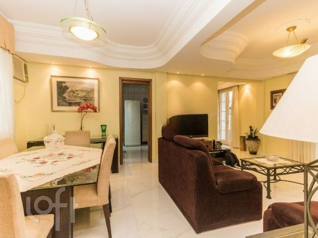 Apartamento com 130m², 3 dormitórios, 1 suíte, 1 vaga, Rio Branco em Porto Alegre