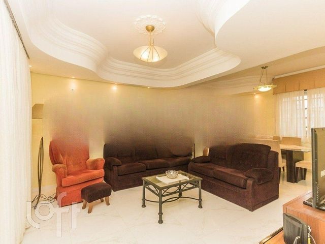 Apartamento com 130m², 3 dormitórios, 1 suíte, 1 vaga, Rio Branco em Porto Alegre