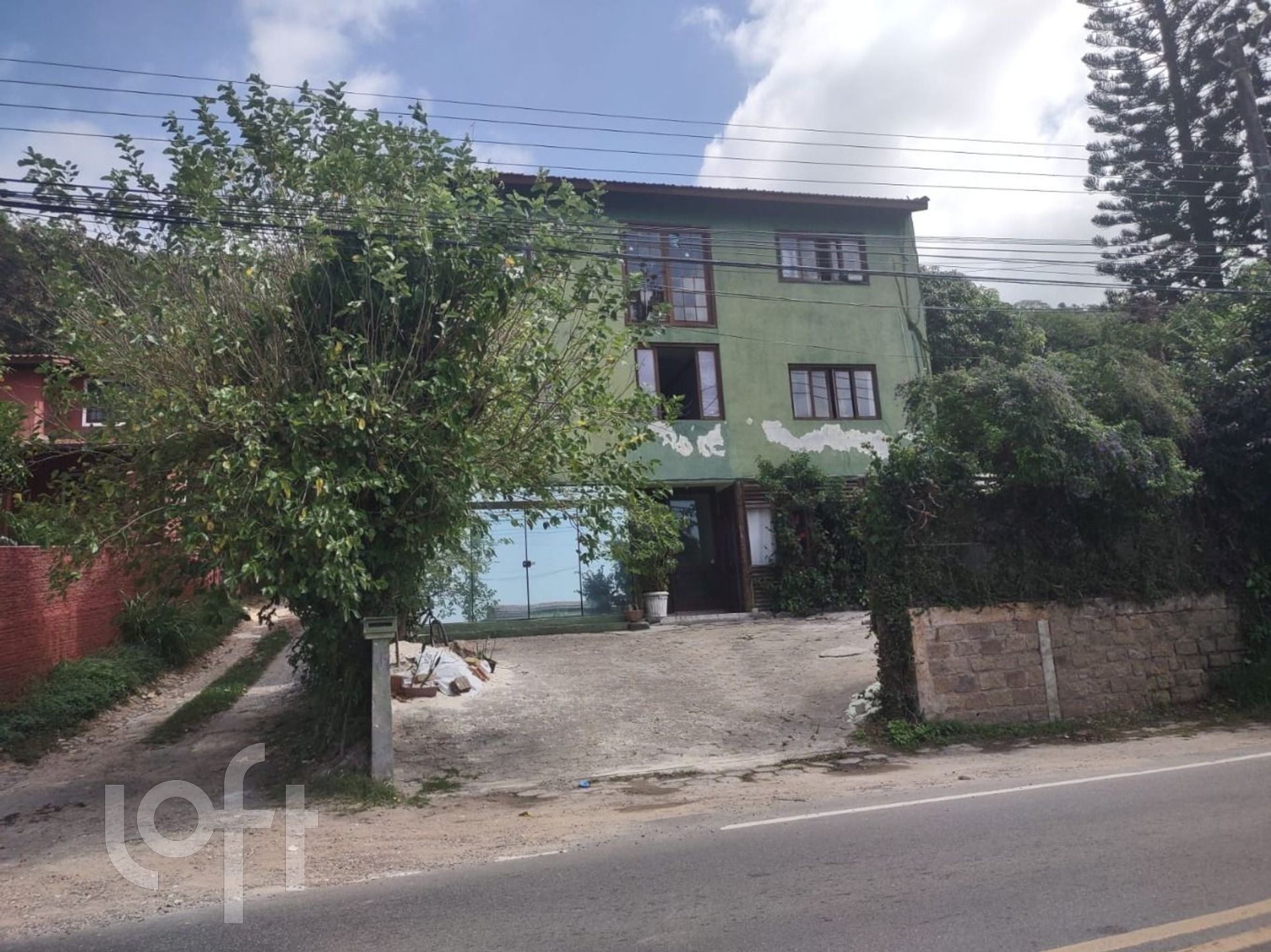 Apartamentos com 61m², 1 quarto, 1 garagem, no bairro Morro das Pedras em Florianópolis