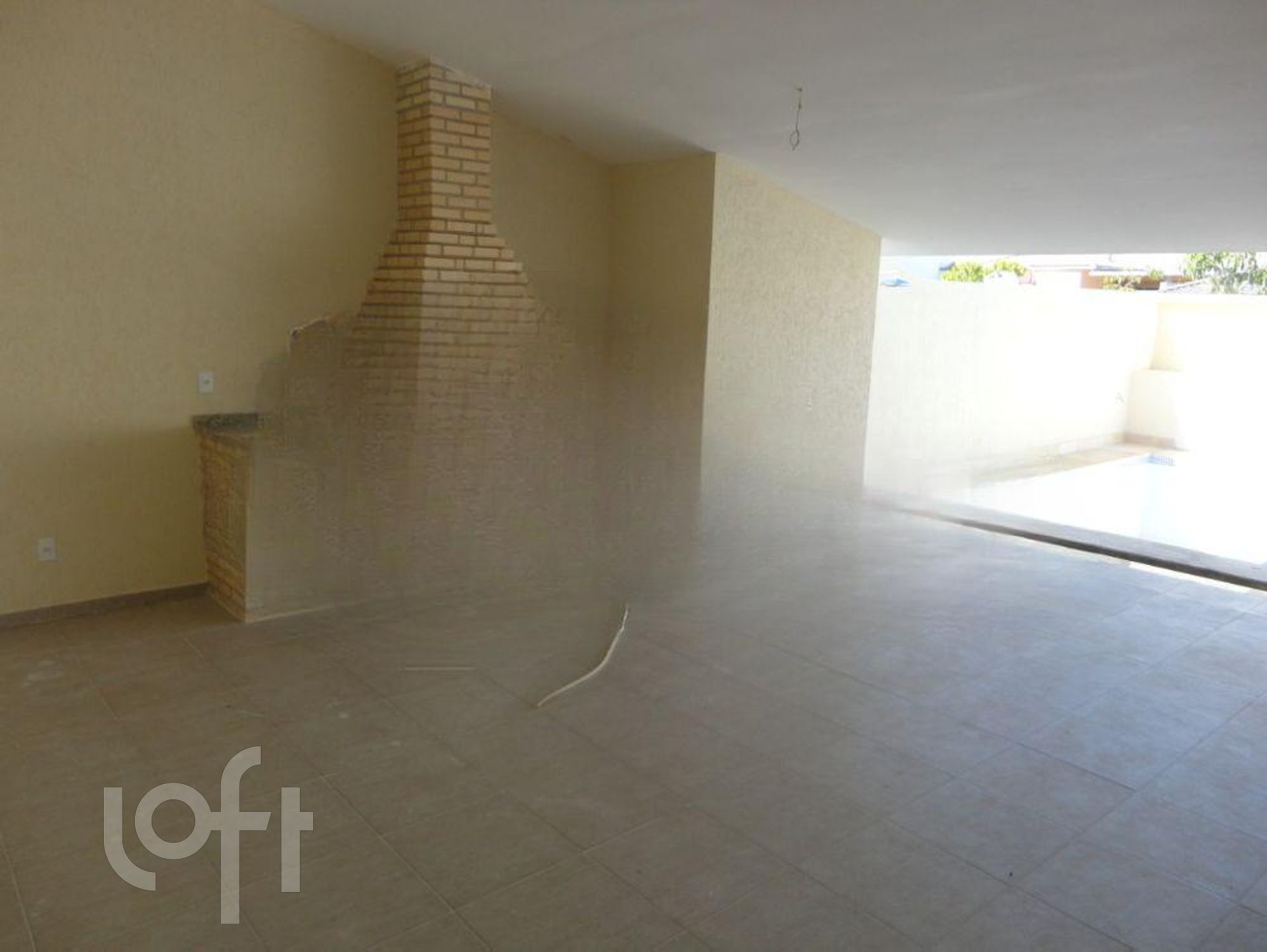 Casa à venda com 3 quartos, 290m² - Foto 2