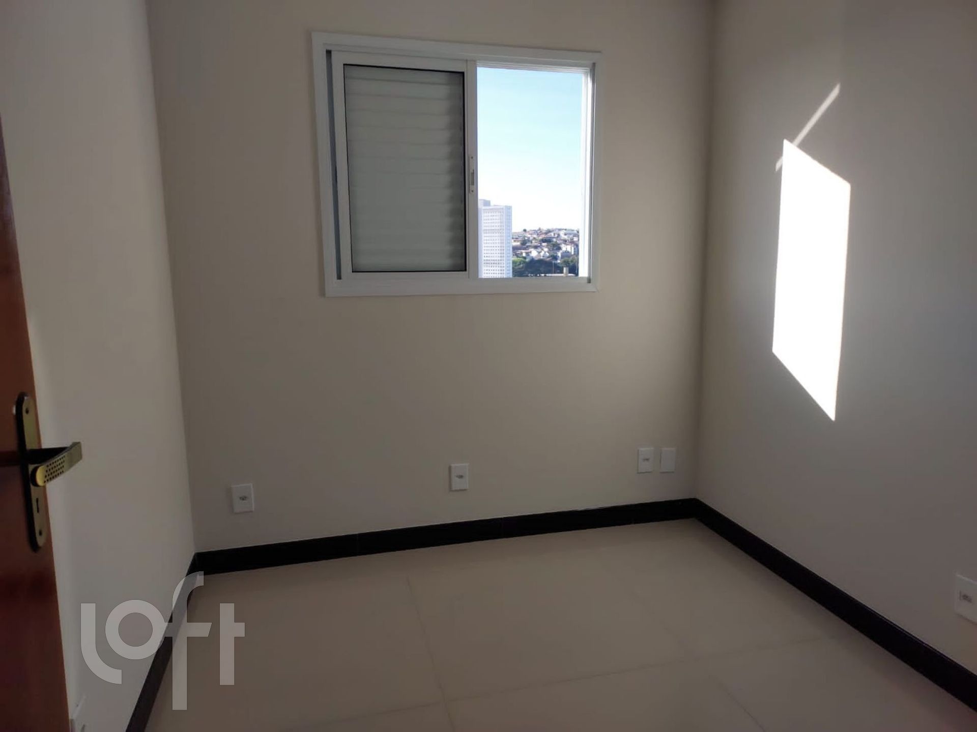 Apartamento à venda com 2 quartos, 53m² - Foto 2