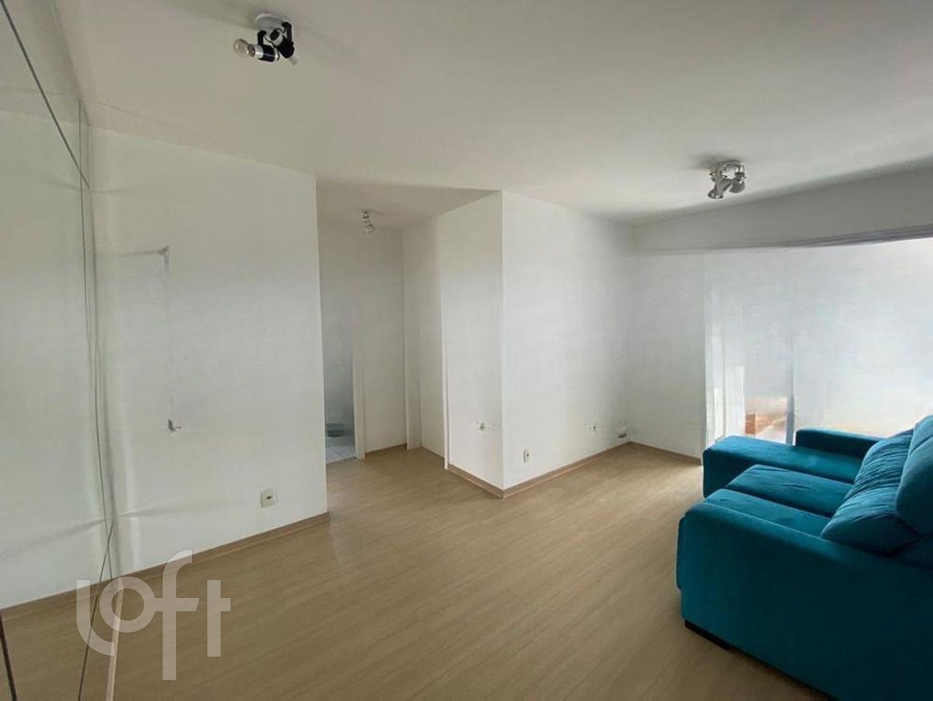 Apartamento à venda com 2 quartos, 63m² - Foto 1