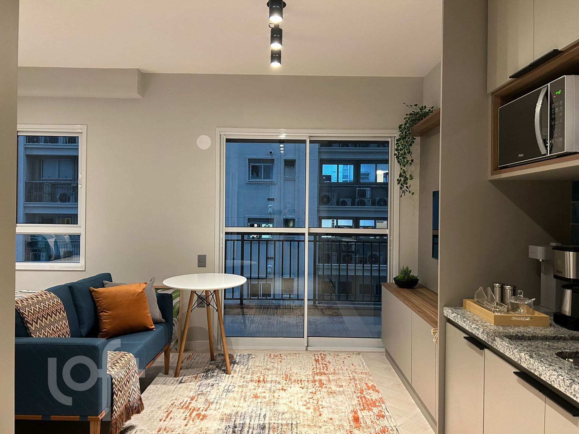 Apartamento à venda com 1 quarto, 34m² - Foto 1