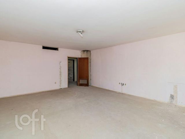 Casa com 304m², 4 dormitórios, 2 suítes, 2 vagas, Rio Branco em Porto Alegre