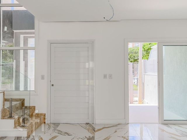 Casa com 169m², 3 dormitórios, 3 suítes, 2 vagas, Vila Ipiranga em Porto Alegre