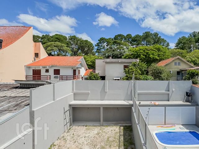 Casa com 169m², 3 dormitórios, 3 suítes, 2 vagas, Vila Ipiranga em Porto Alegre