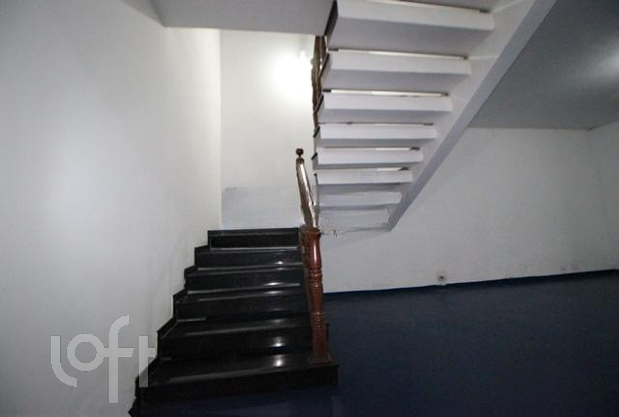 Casa à venda com 4 quartos, 300m² - Foto 37