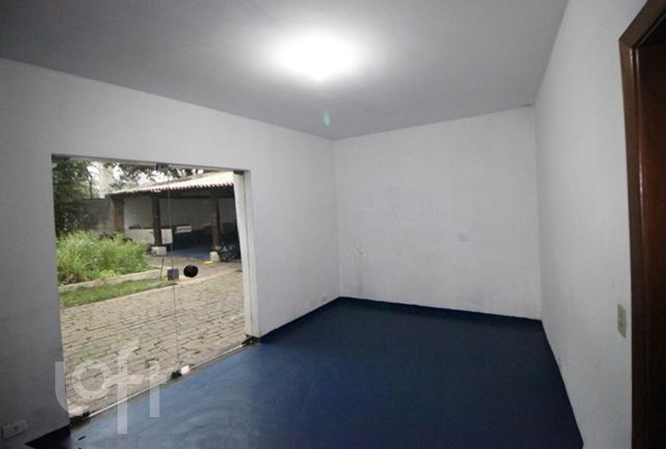 Casa à venda com 4 quartos, 300m² - Foto 4