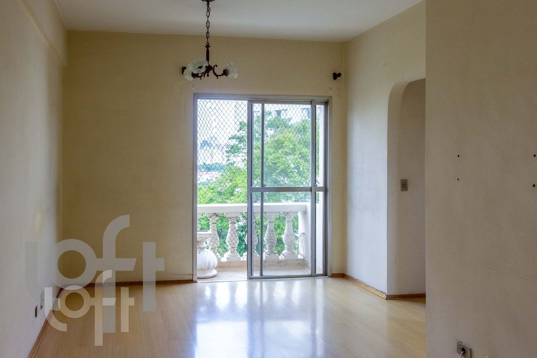 Apartamento à venda em Campo Belo com 44 m², 1 quarto, 1 vaga