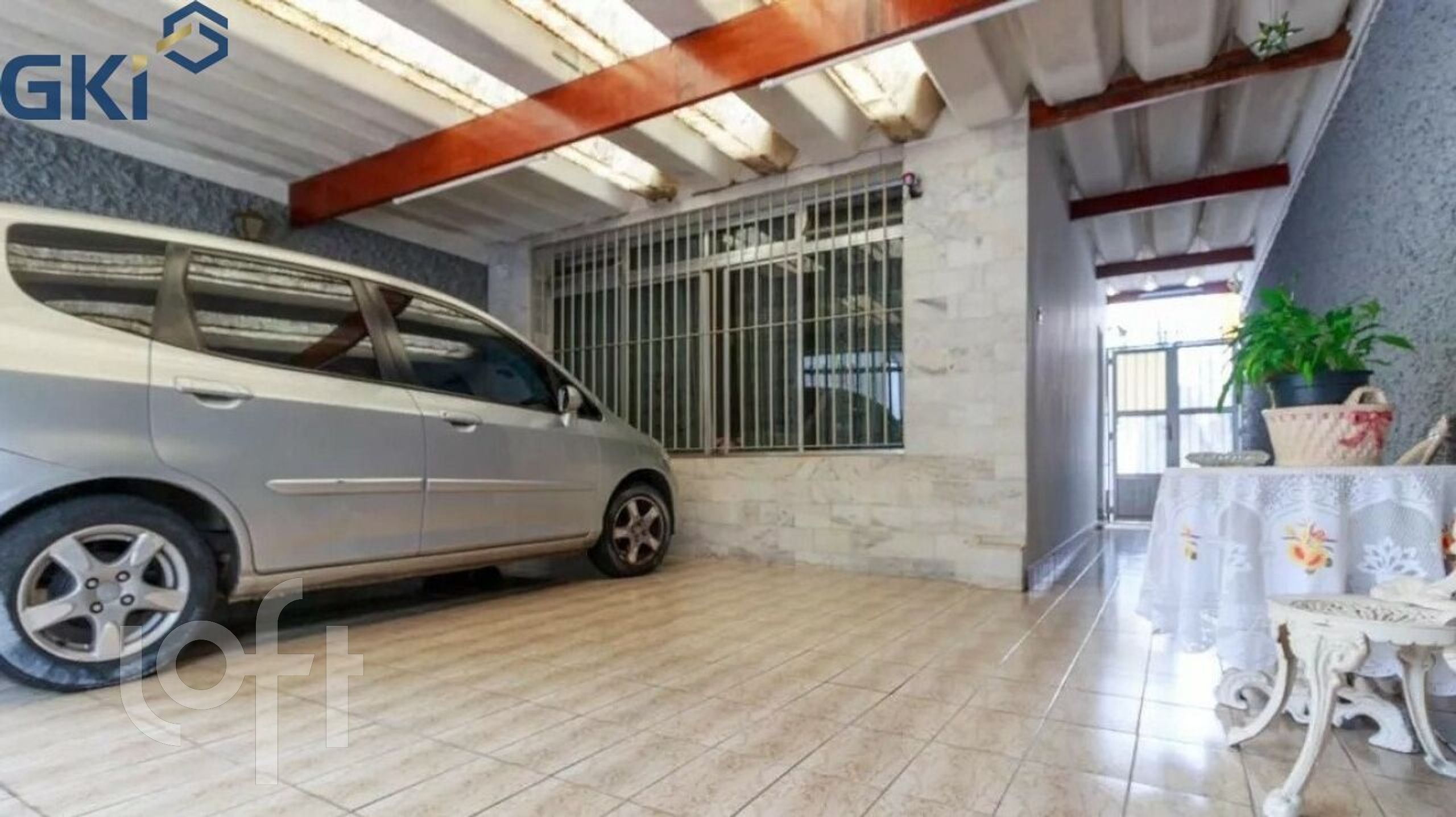 Casa à venda com 3 quartos, 200m² - Foto 2