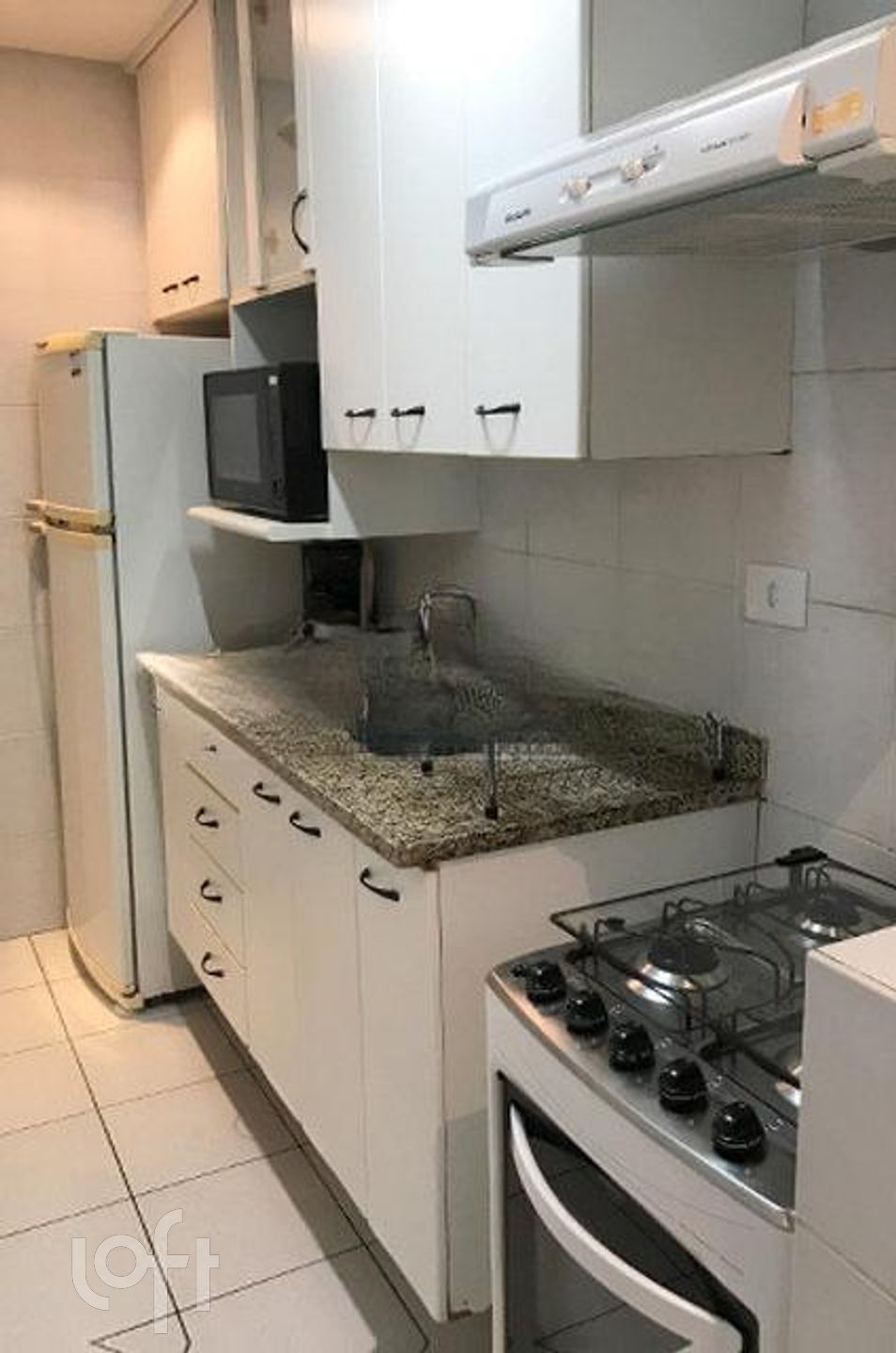 Apartamento à venda com 1 quarto, 57m² - Foto 2