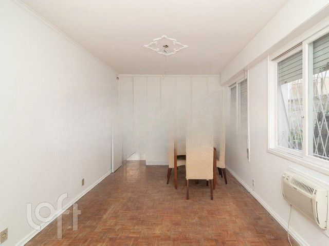 Apartamento com 80m², 3 dormitórios, Moinhos de Vento em Porto Alegre