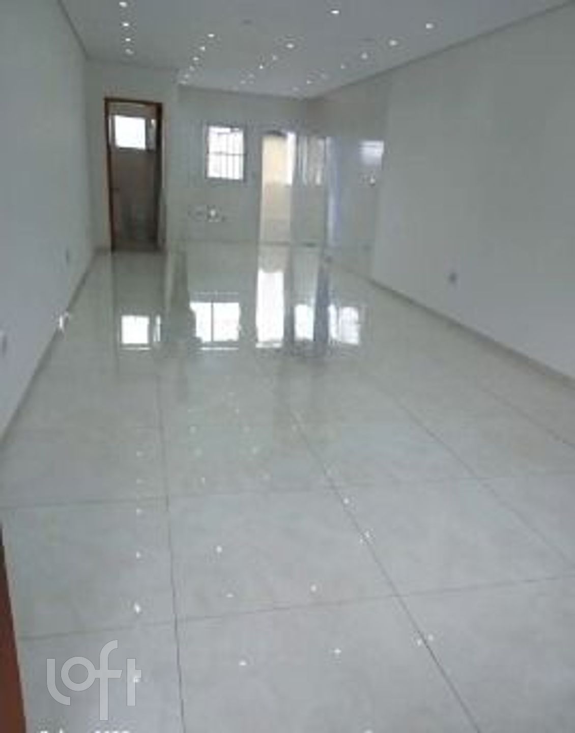 Casa à venda em Penha com 190 m², 3 quartos, 3 suítes, 3 vagas