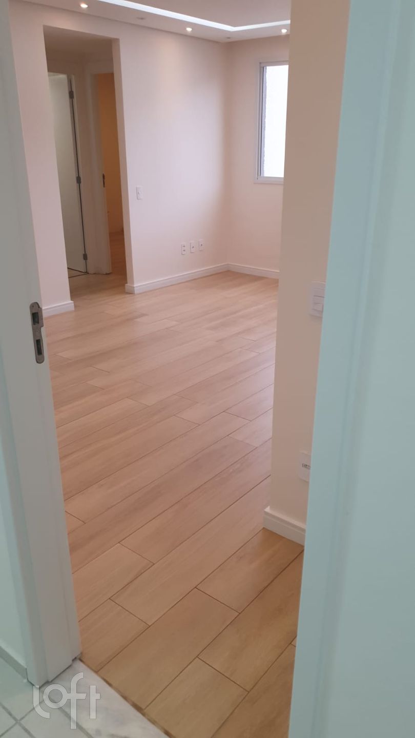 Apartamento à venda com 2 quartos, 42m² - Foto 2