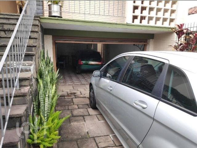 Casa com 460m², 3 dormitórios, 3 vagas, Chácara das Pedras em Porto Alegre