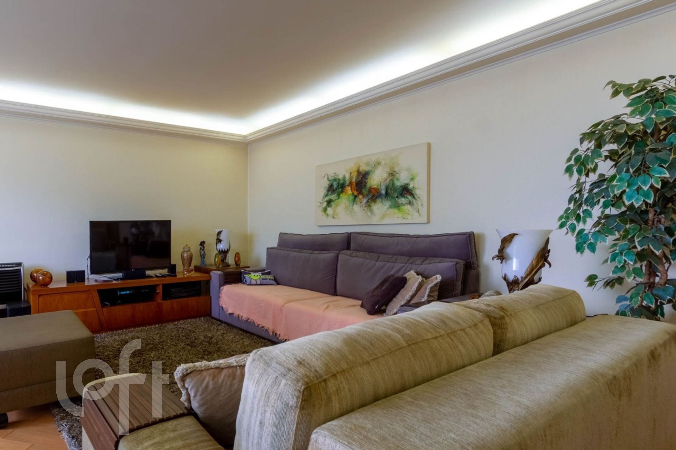 Apartamento à venda com 3 quartos, 178m² - Foto 2