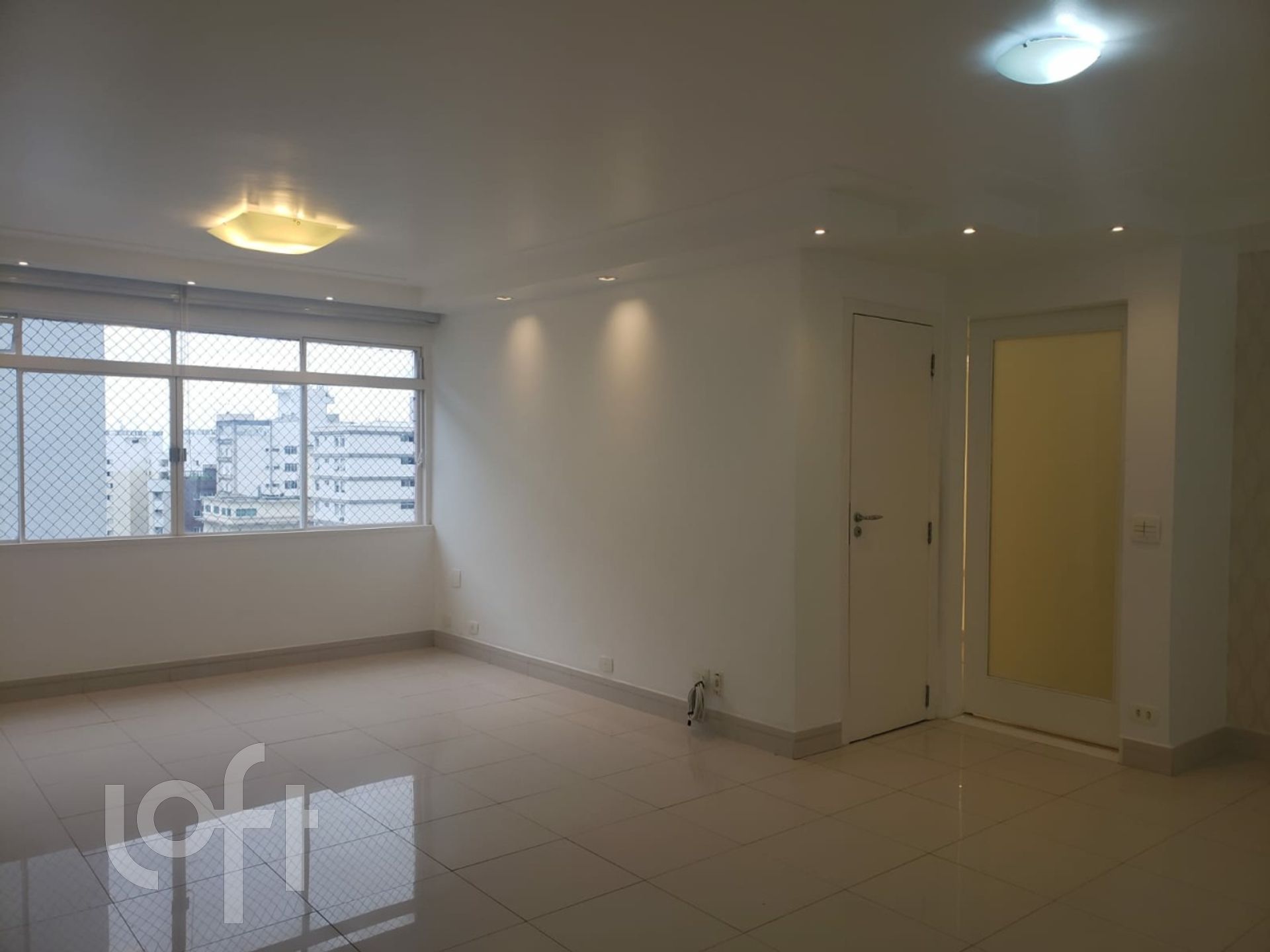 Apartamento à venda com 2 quartos, 98m² - Foto 1