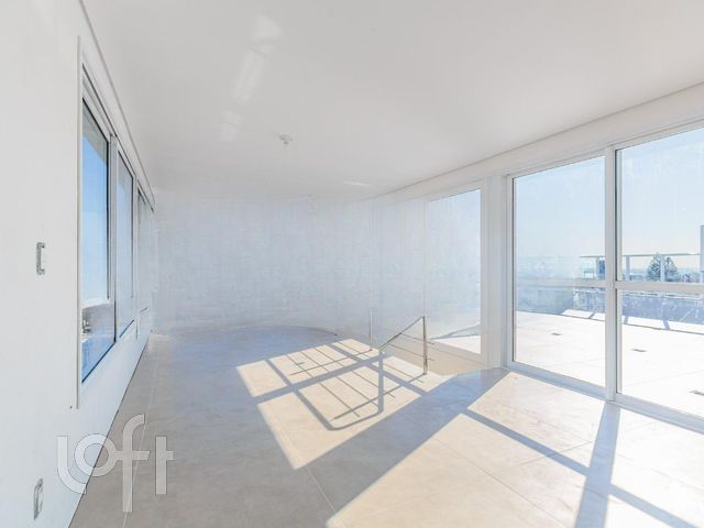 Apartamento com 209m², 3 dormitórios, 3 suítes, 3 vagas, Auxiliadora em Porto Alegre