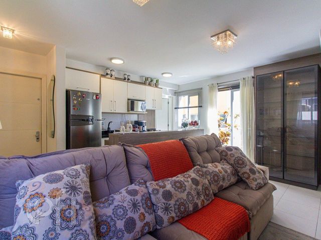 Apartamento com 64m², 2 dormitórios, 1 suíte, 2 vagas, Rio Branco em Porto Alegre