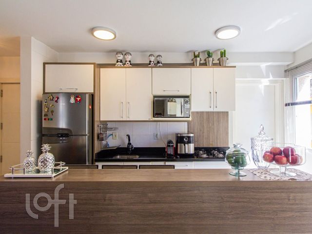 Apartamento com 64m², 2 dormitórios, 1 suíte, 2 vagas, Rio Branco em Porto Alegre