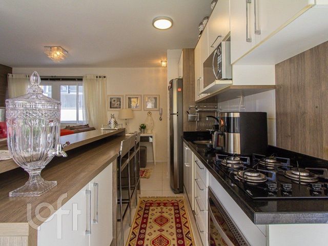 Apartamento com 64m², 2 dormitórios, 1 suíte, 2 vagas, Rio Branco em Porto Alegre