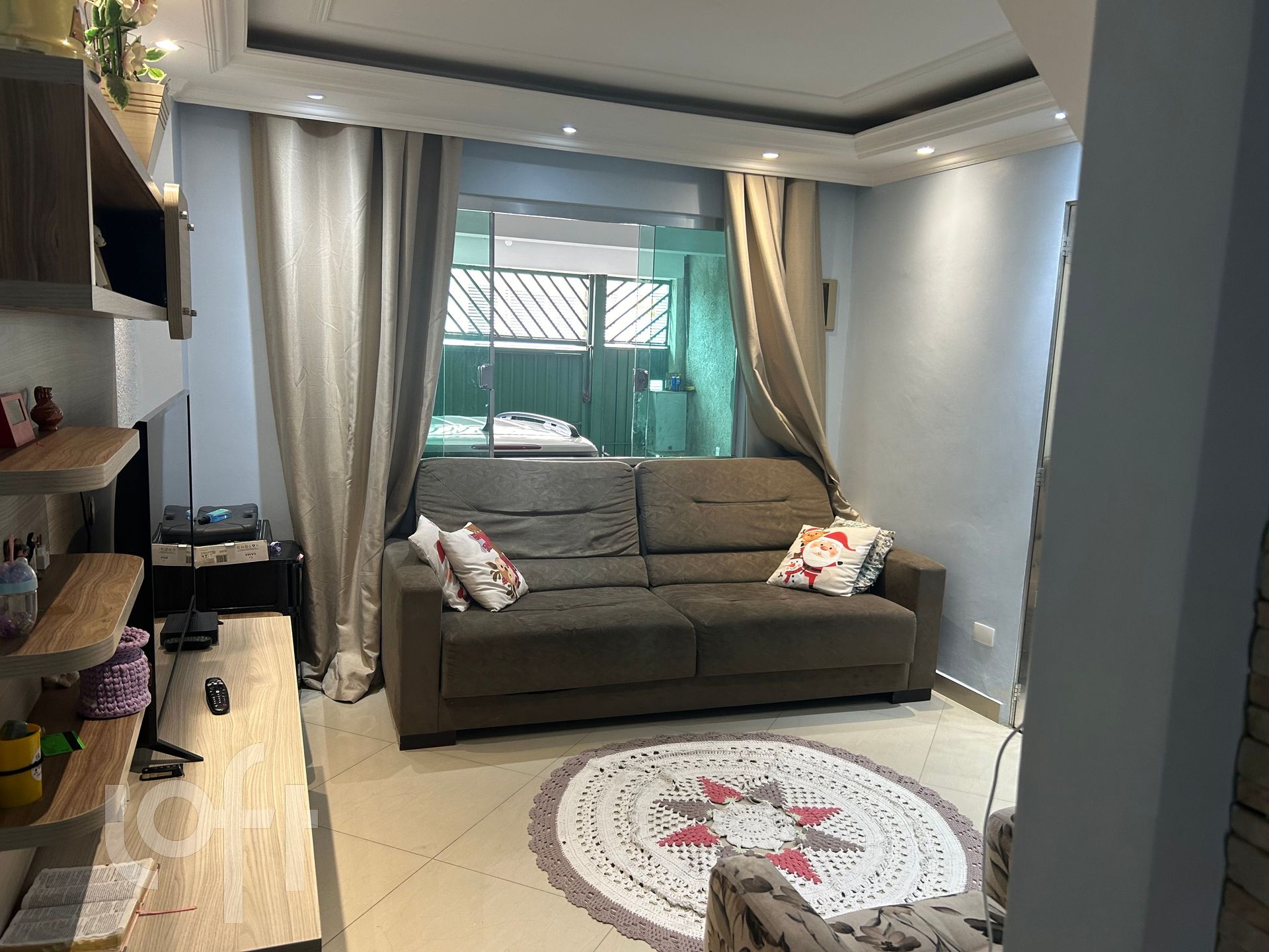 Casa à venda com 3 quartos, 159m² - Foto 1