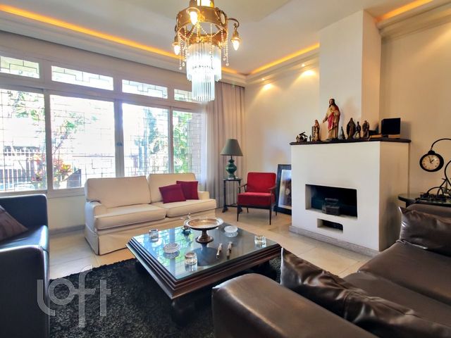 Casa com 380m², 4 dormitórios, 2 suítes, 3 vagas, Chácara das Pedras em Porto Alegre