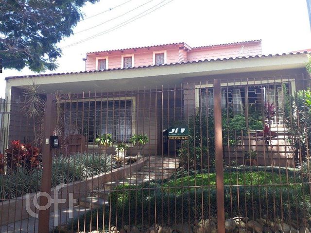 Casa com 380m², 4 dormitórios, 2 suítes, 3 vagas, Chácara das Pedras em Porto Alegre